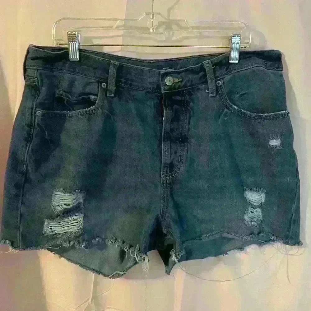Old navy distressed denim‎ shorts